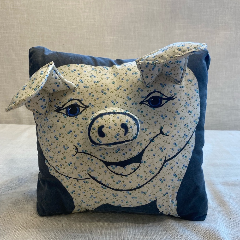 12” x 12” 3 Dimensional pig pillow made by Caroline in Vermont.